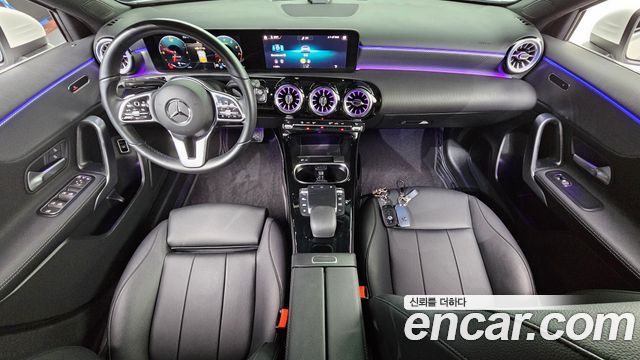 Mercedes-Benz A-Class (W177) A220 Sedan 2022 — фото 7
