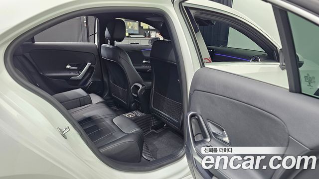 Mercedes-Benz A-Class (W177) A220 Sedan 2022 — фото 11
