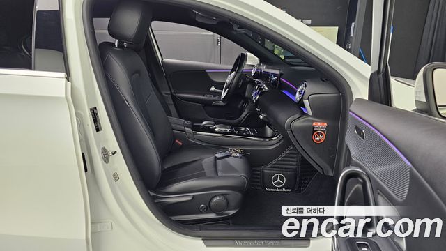 Mercedes-Benz A-Class (W177) A220 Sedan 2022 — фото 12