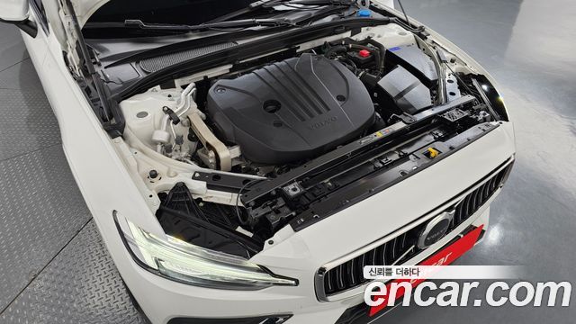 Volvo S60 (III) B5 Ultimate Bright 2024 — фото 6