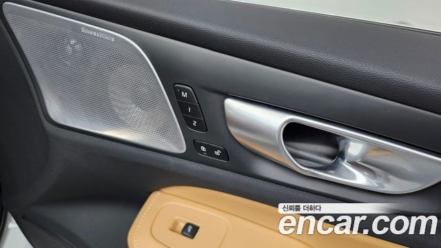 Volvo S60 (III) B5 Ultimate Bright 2024 — фото 20