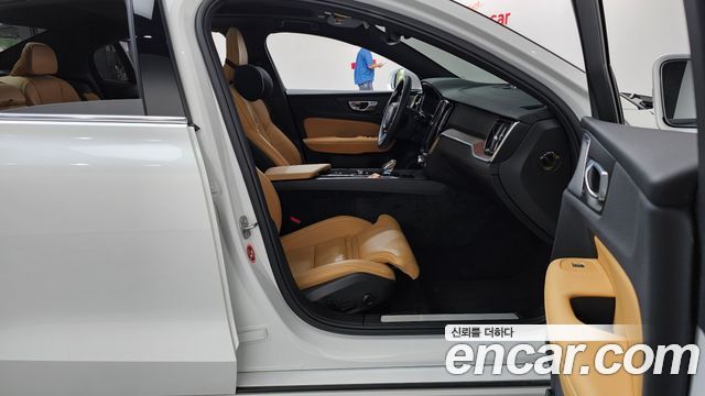 Volvo S60 (III) B5 Ultimate Bright 2024 — фото 26