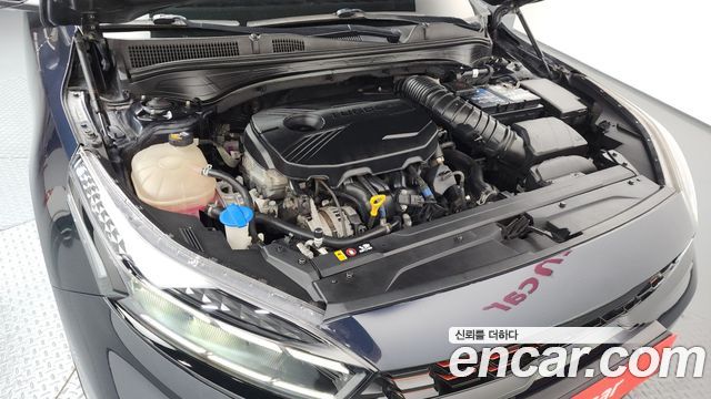 Kia K3 (II) 1.6 Turbo GT 5Door Signature 2022 — фото 6