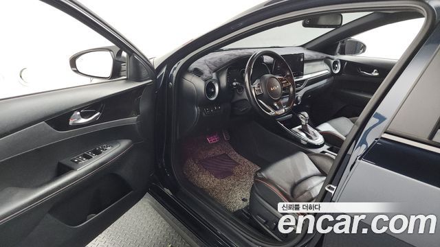 Kia K3 (II) 1.6 Turbo GT 5Door Signature 2022 — фото 10