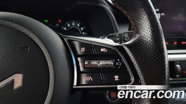 Kia K3 (II) 1.6 Turbo GT 5Door Signature 2022 — фото 17