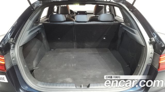 Kia K3 (II) 1.6 Turbo GT 5Door Signature 2022 — фото 18