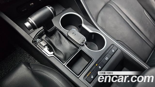 Kia K5 (III) 2.0 LPI(Renter car) Strandard 2023 — фото 9
