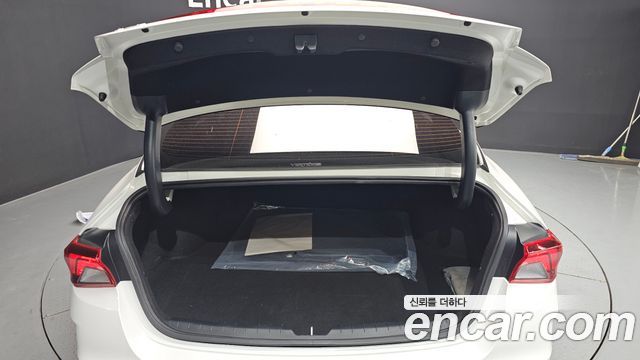 Kia K5 (III) 2.0 LPI(Renter car) Strandard 2023 — фото 20