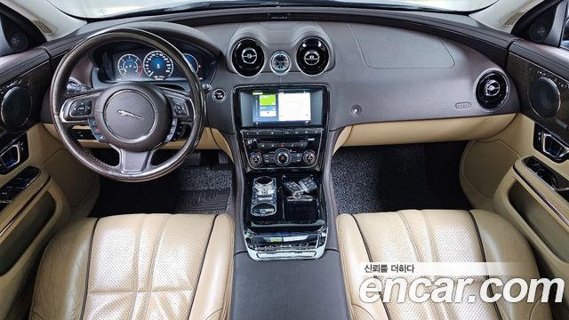 Jaguar XJ 3.0D Premium Luxury LWB X351 2016 — фото 7
