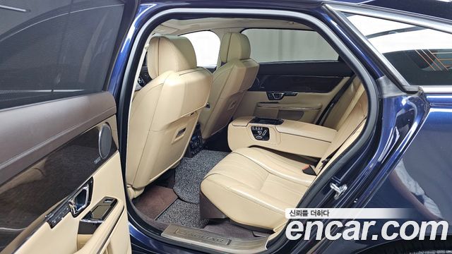 Jaguar XJ 3.0D Premium Luxury LWB X351 2016 — фото 11