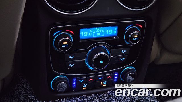 Jaguar XJ 3.0D Premium Luxury LWB X351 2016 — фото 17