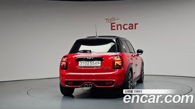 MINI Cooper S 5Door HIGH 3rd 2021 — фото 4