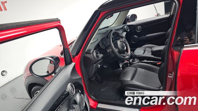 MINI Cooper S 5Door HIGH 3rd 2021 — фото 10