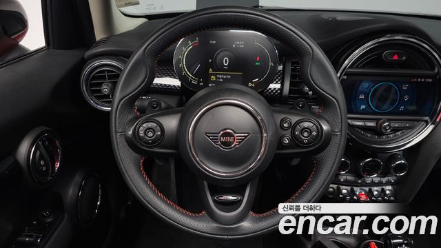 MINI Cooper S 5Door HIGH 3rd 2021 — фото 13