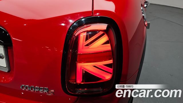MINI Cooper S 5Door HIGH 3rd 2021 — фото 23