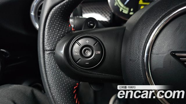 MINI Cooper S 5Door HIGH 3rd 2021 — фото 30