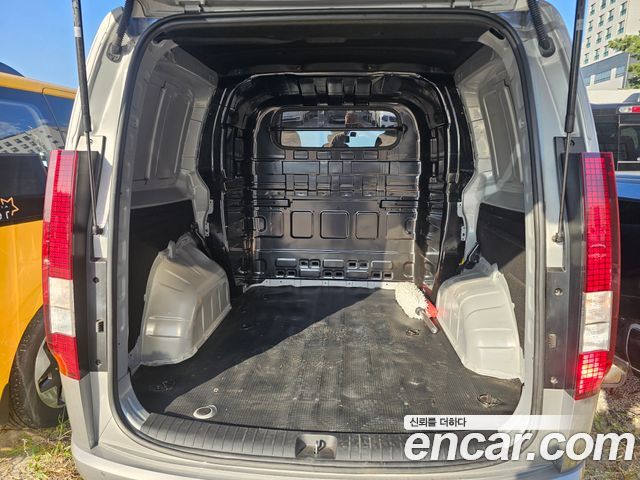 Hyundai Staria Cargo 5-Seater Smart 2025 — фото 20