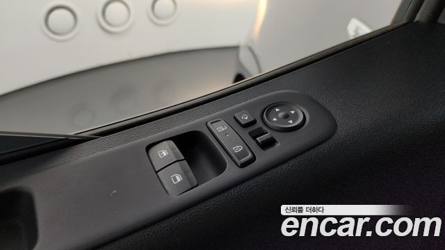 Hyundai Staria Cargo 5-Seater Smart 2025 — фото 34