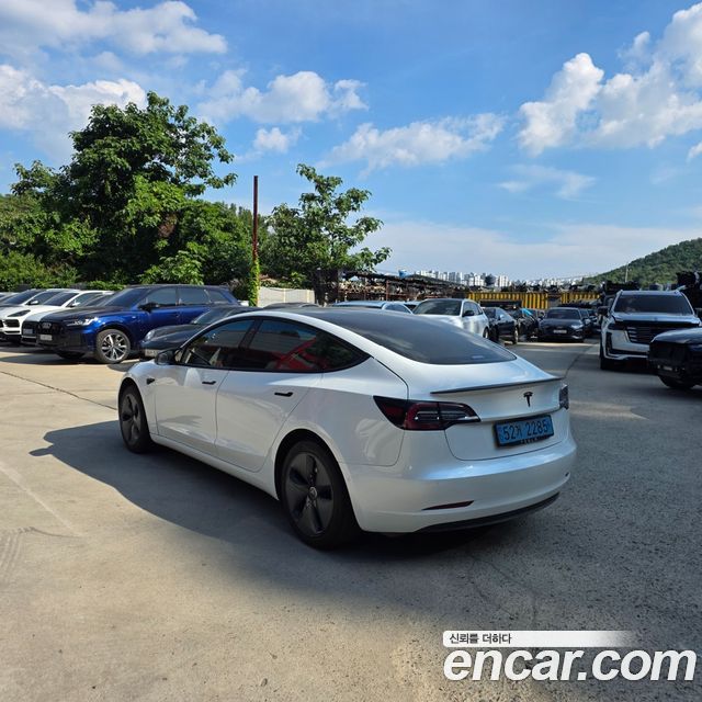 Tesla Model 3 Long Range AWD 2022 — фото 2