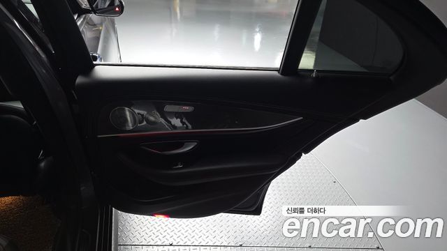 Mercedes-Benz E-Class (W213) E350 4MATIC AMG Line 2019 — фото 25
