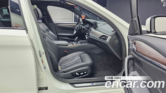BMW 5 Series (G30) 520d xDrive M Sport Package Plus 2017 — фото 11