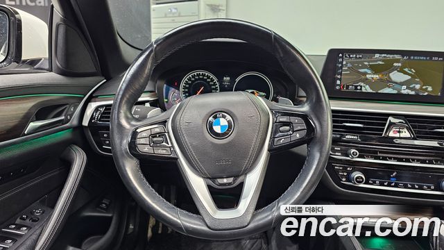 BMW 5 Series (G30) 520d xDrive M Sport Package Plus 2017 — фото 13