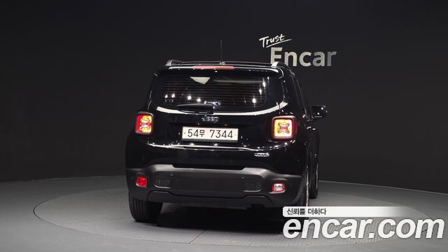 Jeep Renegade 2.4 Longitude 2017 — фото 4