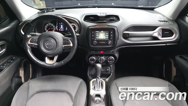 Jeep Renegade 2.4 Longitude 2017 — фото 7