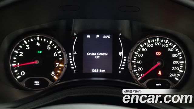 Jeep Renegade 2.4 Longitude 2017 — фото 8