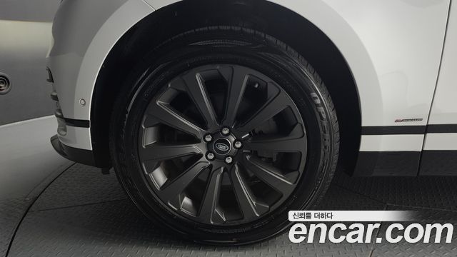 Land Rover Range Rover Velar 3.0 D300 R-Dynamic SE 2018 — фото 5