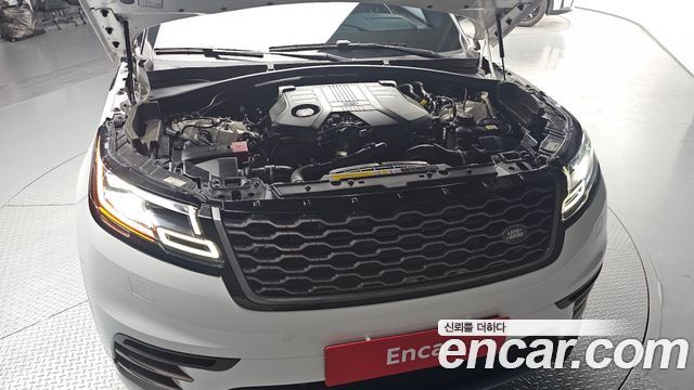 Land Rover Range Rover Velar 3.0 D300 R-Dynamic SE 2018 — фото 6