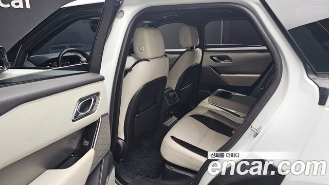 Land Rover Range Rover Velar 3.0 D300 R-Dynamic SE 2018 — фото 16
