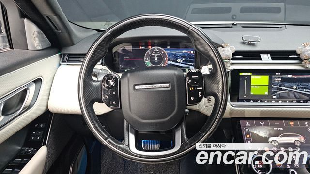 Land Rover Range Rover Velar 3.0 D300 R-Dynamic SE 2018 — фото 17