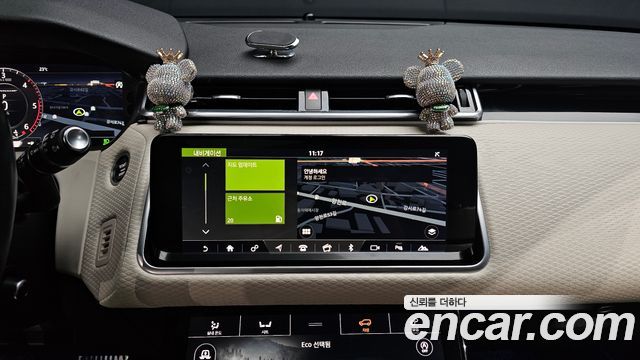 Land Rover Range Rover Velar 3.0 D300 R-Dynamic SE 2018 — фото 18