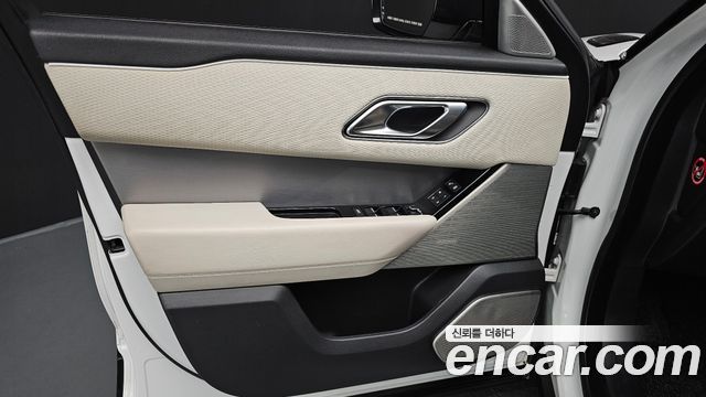 Land Rover Range Rover Velar 3.0 D300 R-Dynamic SE 2018 — фото 30