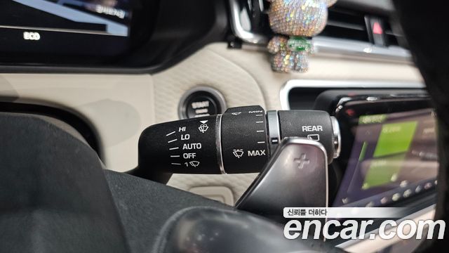 Land Rover Range Rover Velar 3.0 D300 R-Dynamic SE 2018 — фото 34