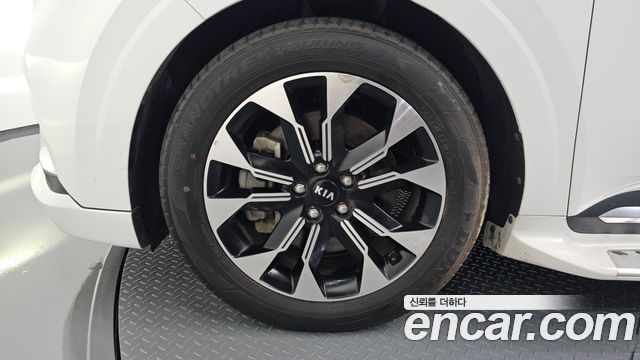 Kia Carnival (IV) Diesel 9-Seater Hi-Limousine Signature 2021 — фото 5