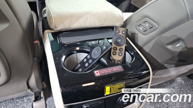 Kia Carnival (IV) Diesel 9-Seater Hi-Limousine Signature 2021 — фото 17