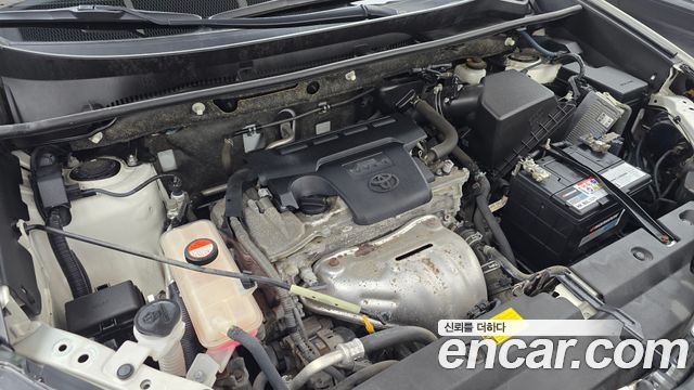 Toyota RAV4 2.5 2WD 4th 2014 — фото 6