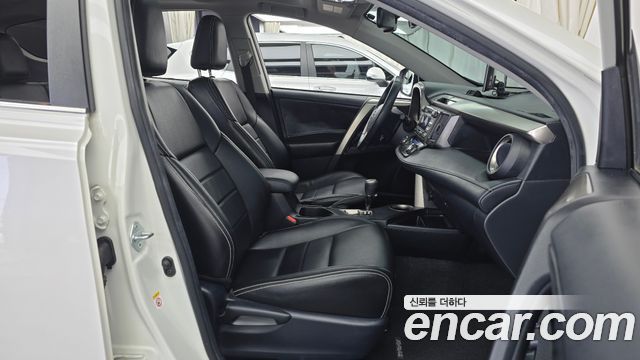 Toyota RAV4 2.5 2WD 4th 2014 — фото 11