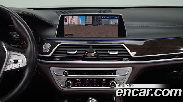 BMW 7 Series (G11) 740Li xDrive Design Pure Excellence 2020 — фото 14