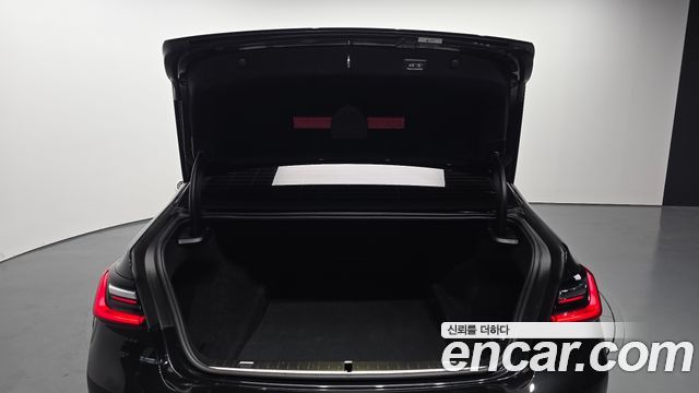 BMW 7 Series (G11) 740Li xDrive Design Pure Excellence 2020 — фото 20