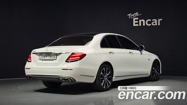 Mercedes-Benz E-Class (W213) E300e Exclusive 2019 — фото 2