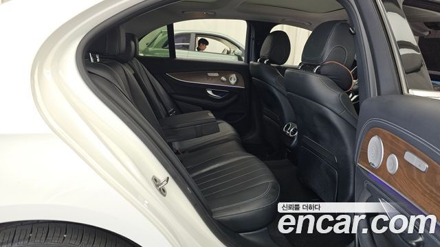 Mercedes-Benz E-Class (W213) E300e Exclusive 2019 — фото 12