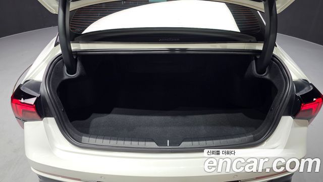Kia K5 (III) 2.0 Prestige 2024 — фото 24
