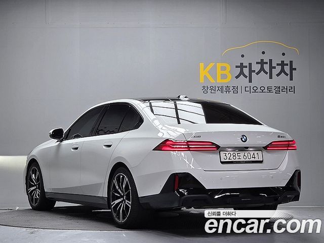 BMW 5 Series (G60) 530i xDrive M Sport 2026 — фото 2