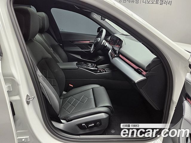 BMW 5 Series (G60) 530i xDrive M Sport 2026 — фото 17
