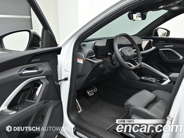 Audi Q5 (80A) 45 TFSI Quattro S Line Black Ediiton 2025 — фото 15