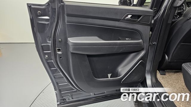 KG Mobility (SsangYong) Rexton Sports Khan Diesel 2.2 4WD Prestige 2021 — фото 25