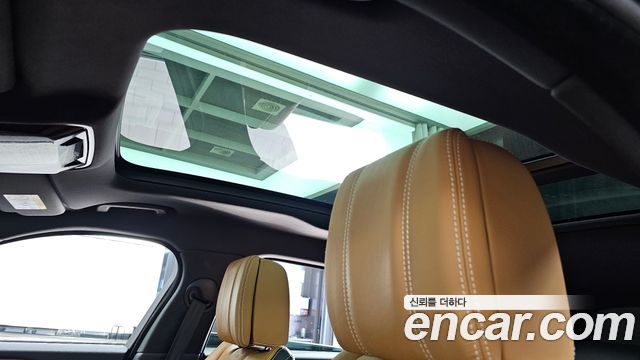 Land Rover Range Rover Velar 3.0 D300 R-Dynamic HSE 2018 — фото 19